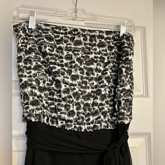 Jumpsuit with palazzo pants - Picture 2 of 6